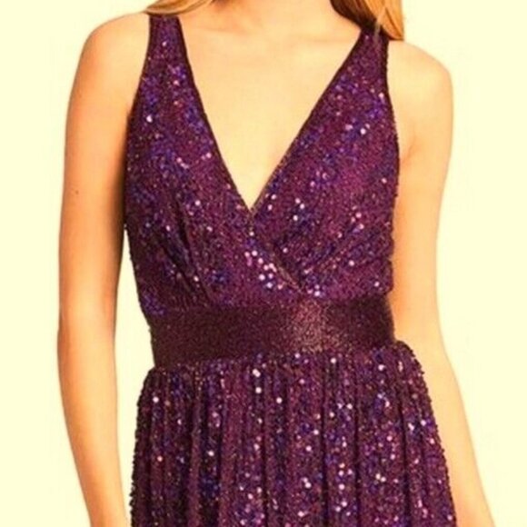 Mac Duggal Aubergine Purple Sequin V-neck Beaded Dress